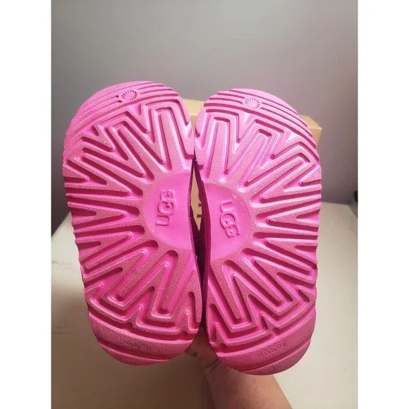 Girl's Boots UGG Kids Neumel II (Toddler/Little Kid) Size 11. - Picture 6 of 6